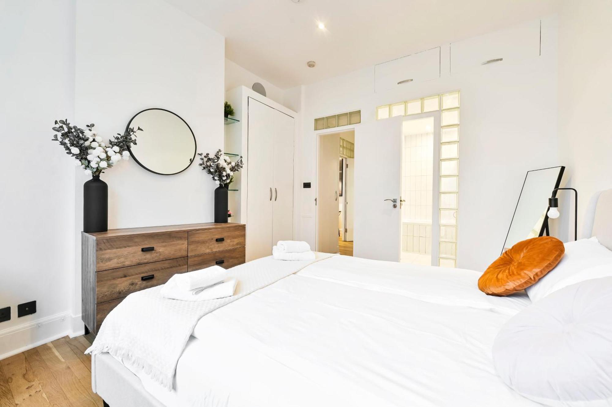 Wonderful Fitzrovia 3 Bed Apartment London Eksteriør billede
